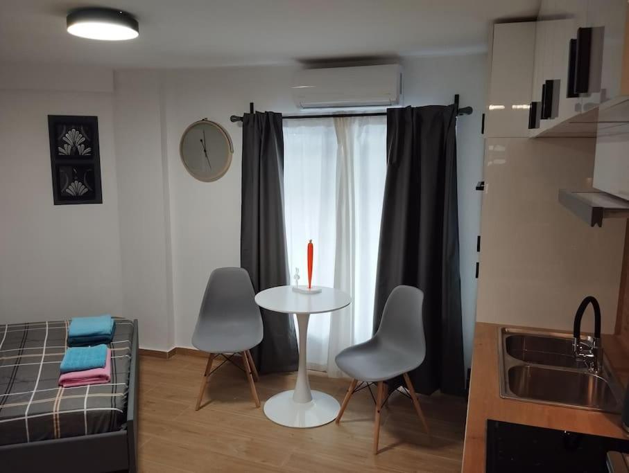Nektar Cosy Apartment In City Centre Athen Eksteriør bilde